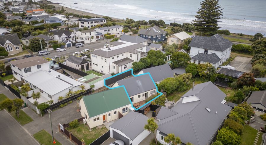  at 2/91 Nayland Street, Sumner, Christchurch