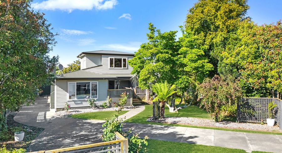  at 2 Cambridge Terrace, Taradale, Napier, Hawke's Bay