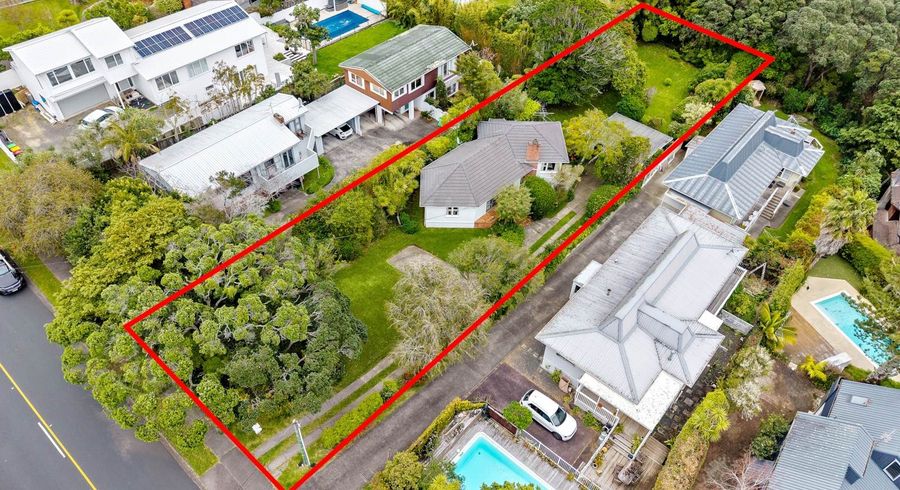  at 172 Beach Road, Campbells Bay, North Shore City, Auckland