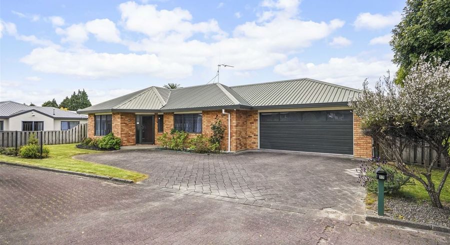  at 17 Mews Pl, Forest Lake, Hamilton, Waikato