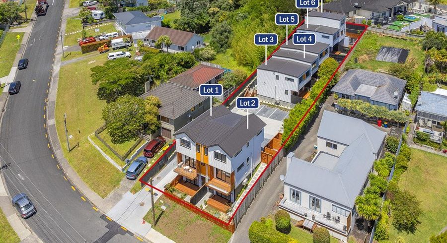  at 10 Alexander Avenue, Torbay, North Shore City, Auckland