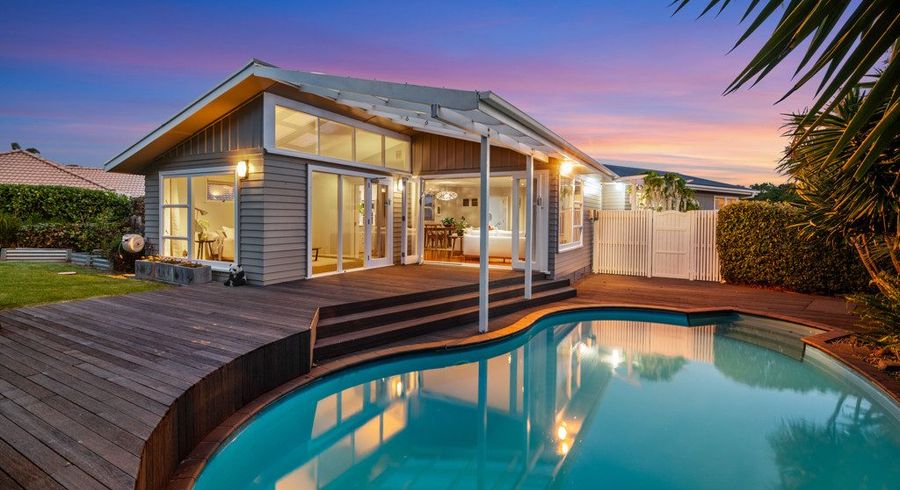  at 10 Pembroke Crescent, Glendowie, Auckland