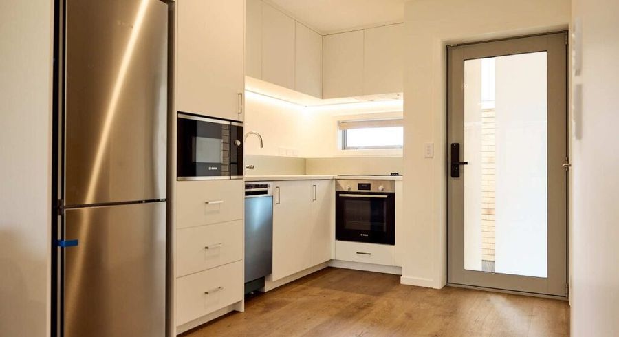  at 11 Helen Jenepher Lane, Mount Wellington, Auckland City, Auckland