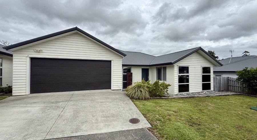  at 4 Lancewood Lane, Helensville