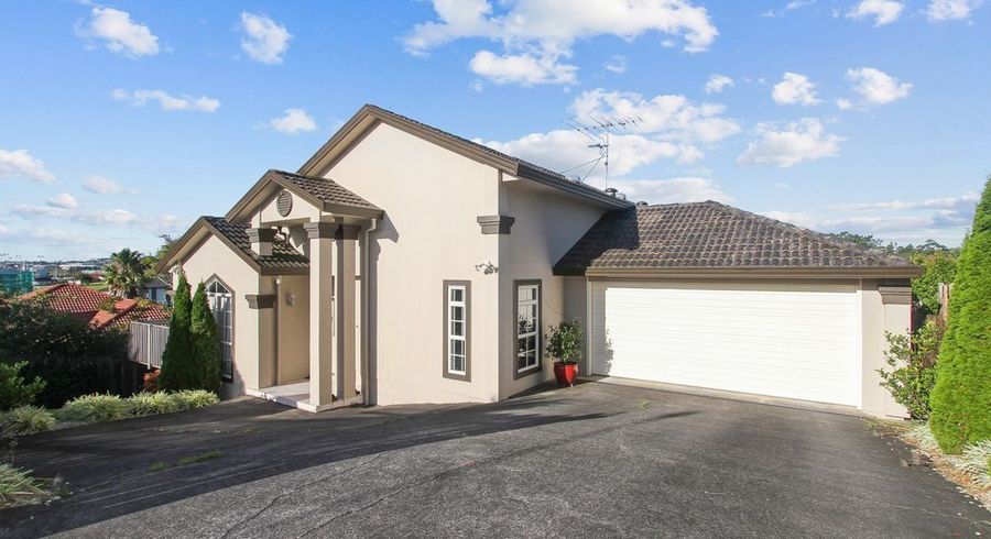  at 4 Tern Place, Unsworth Heights, North Shore City, Auckland