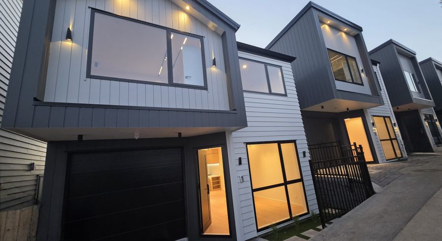  at 12 Johnston Road, Mount Wellington, Auckland City, Auckland
