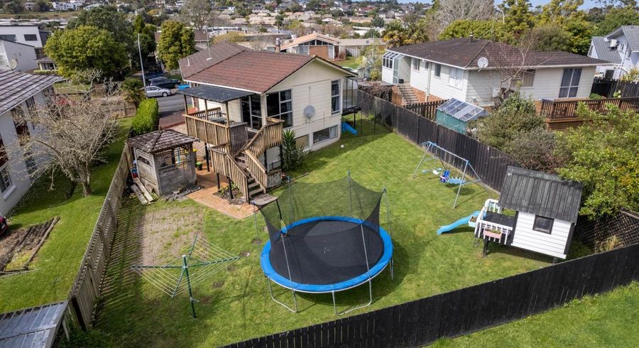  at 5 Cockayne Crescent, Sunnynook, Auckland