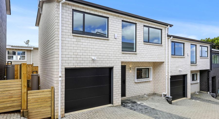  at 73 Royal Road, Massey, Waitakere City, Auckland