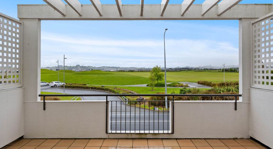  at 5/150 Chapel Road, Flat Bush, Manukau City, Auckland