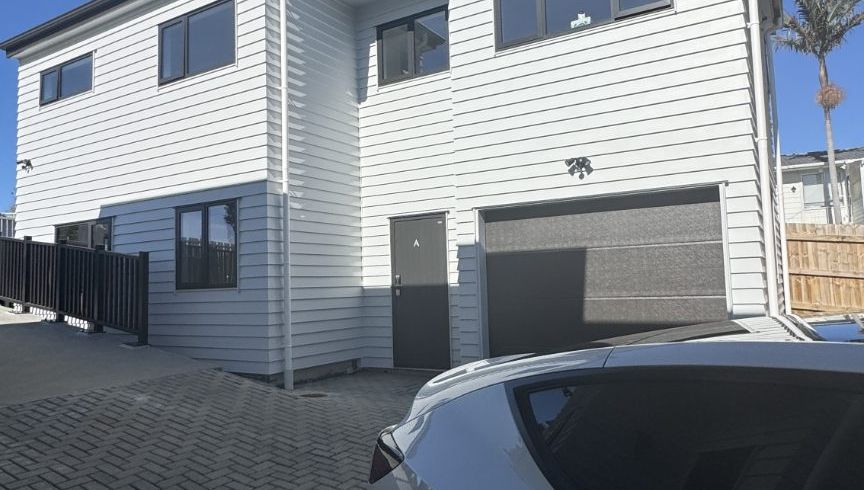  at 37a Allington Road, Massey, Waitakere City, Auckland