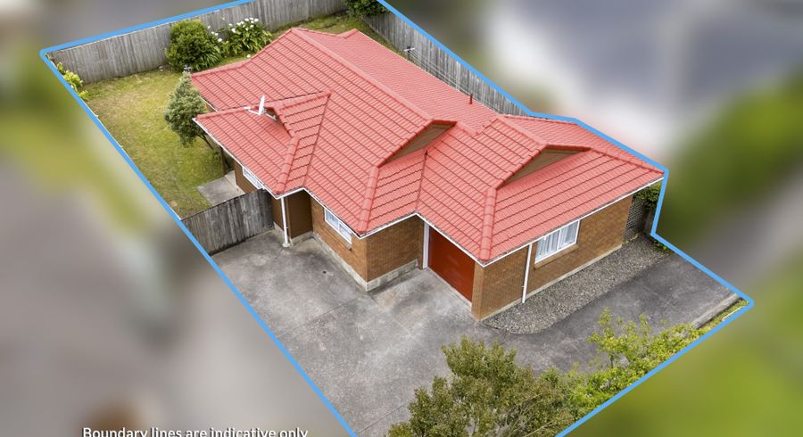  at 2/5 Newington Road, Henderson, Waitakere City, Auckland