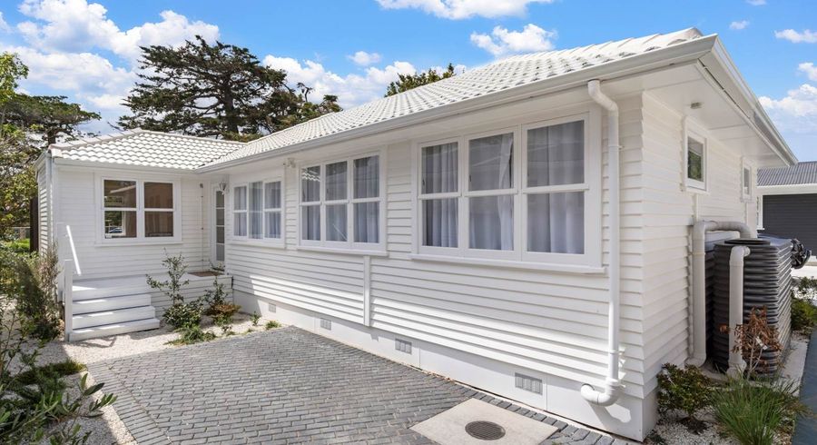  at 24D Clinton Avenue, Te Atatu Peninsula, Waitakere City, Auckland