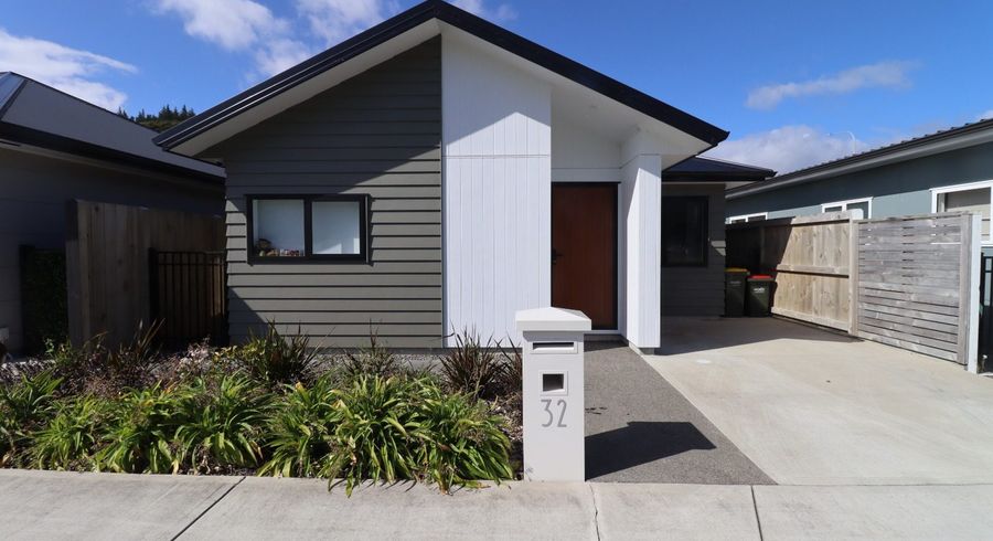  at 32 Harry Martin Lane, Wainuiomata, Lower Hutt, Wellington