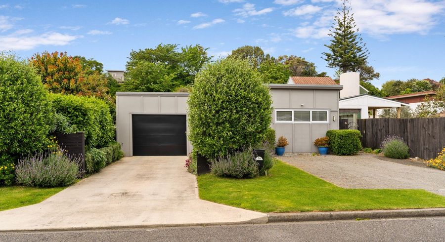  at 74 Glen Road, Raumati South, Paraparaumu