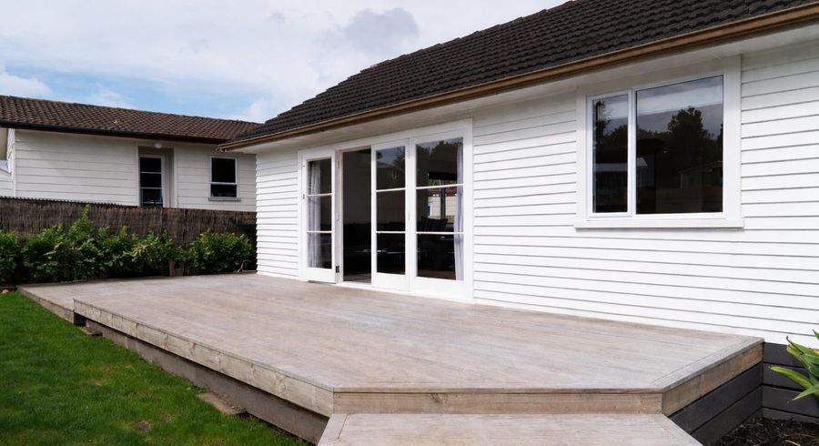  at 18a Crosby Rd, West Harbour, Waitakere City, Auckland