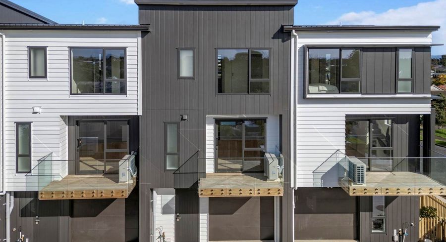  at Lot 2/24 Wayne Drive, Mangere, Manukau City, Auckland