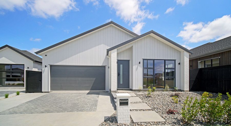  at 11 Pupu Crescent, Opaheke, Papakura, Auckland