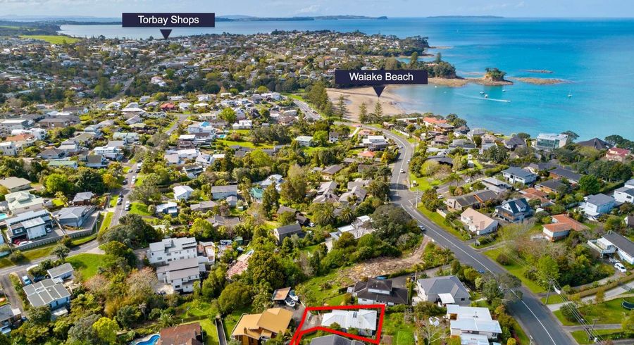  at 2/3 Tiri View Place, Torbay, North Shore City, Auckland