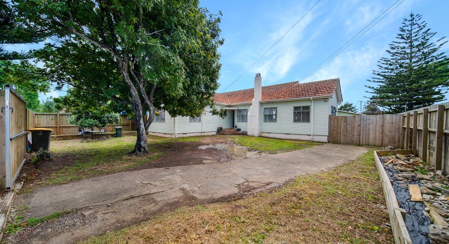  at 31 Vine Street, Mangere East, Auckland