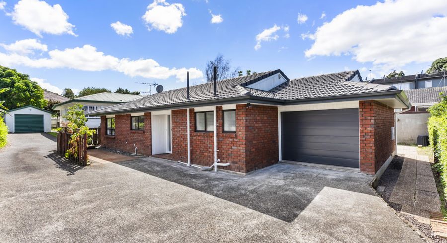  at 2/32 Campbell Road, One Tree Hill, Auckland