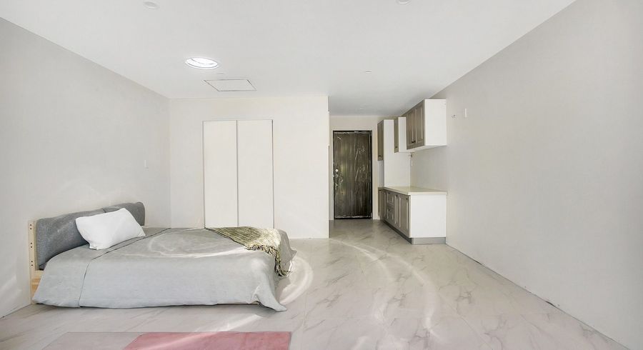  at 8/21 Montrose Street, Point Chevalier, Auckland City, Auckland
