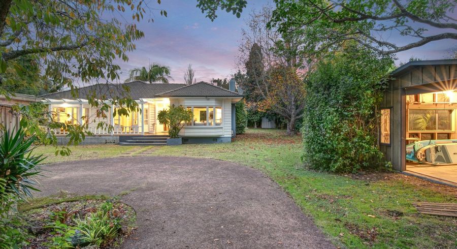  at 9 Glamis Avenue, Manly, Rodney, Auckland