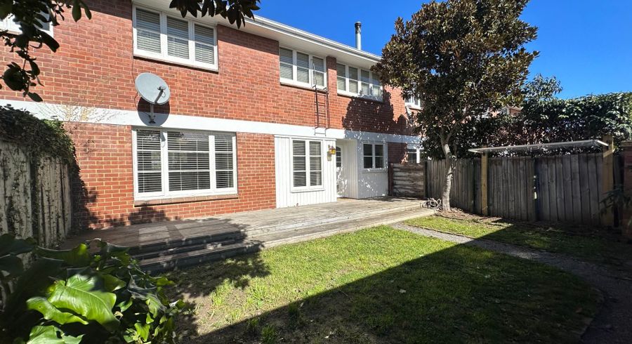  at 77 Kahu Rd, Fendalton, Christchurch City, Canterbury