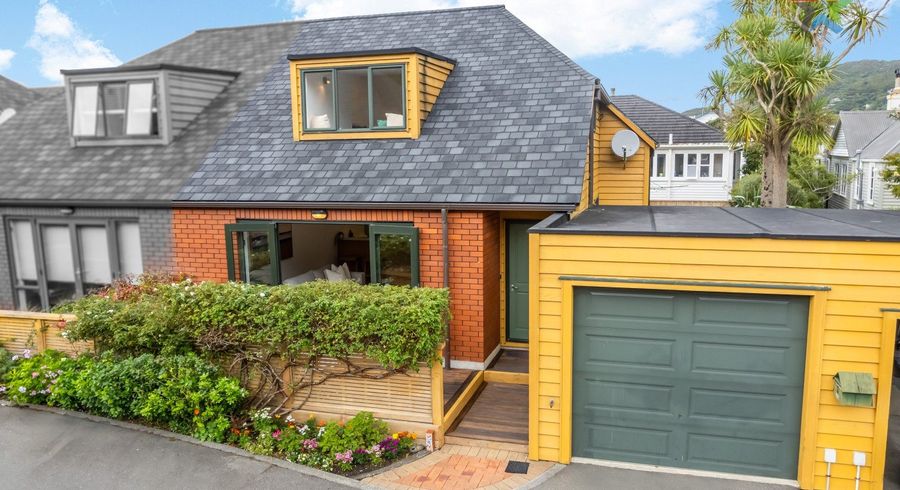  at 8 Futuna Close, Karori, Wellington
