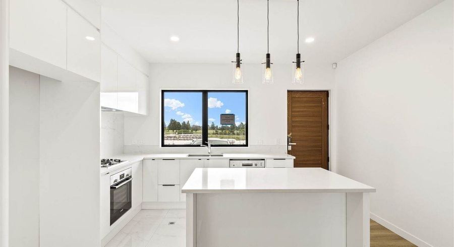  at 10 Grange Road, Papatoetoe, Manukau City, Auckland