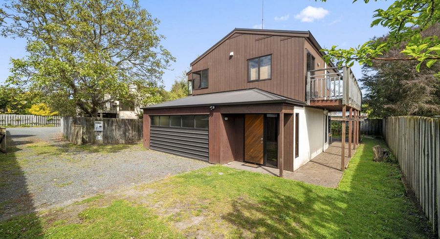  at 2/11 Kereru Street, Two Mile Bay, Taupo
