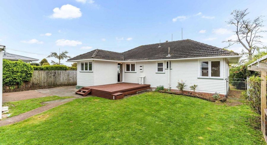  at 43  Neil Ave, Te Atatu Peninsula, Waitakere City, Auckland