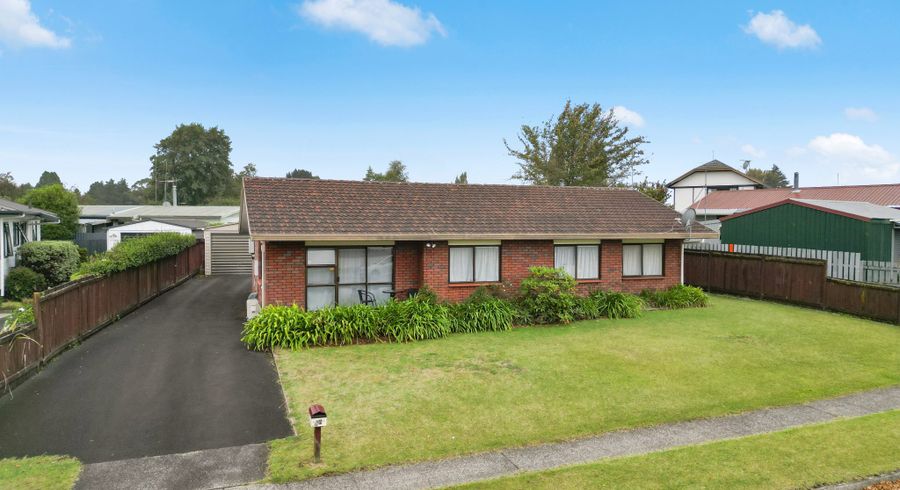  at 15 Tupelo Street, Pukete, Hamilton