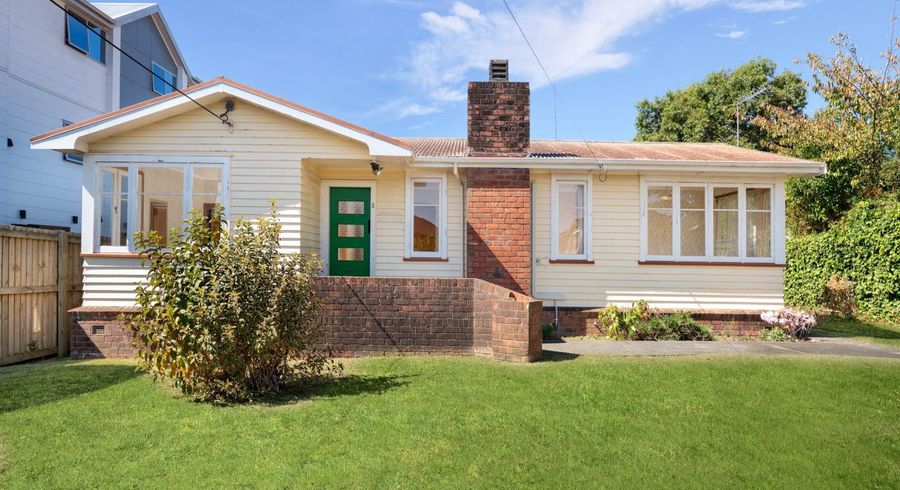  at 5 Flanshaw Road, Te Atatu South, Waitakere City, Auckland