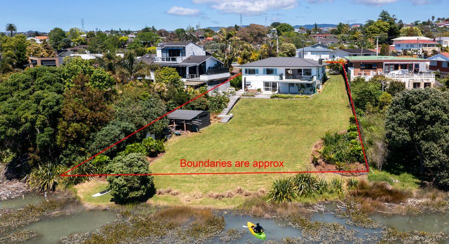  at 106 Tiroroa Avenue, Te Atatu South, Auckland