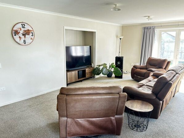  at 2 Picton Street, Papatoetoe, Auckland