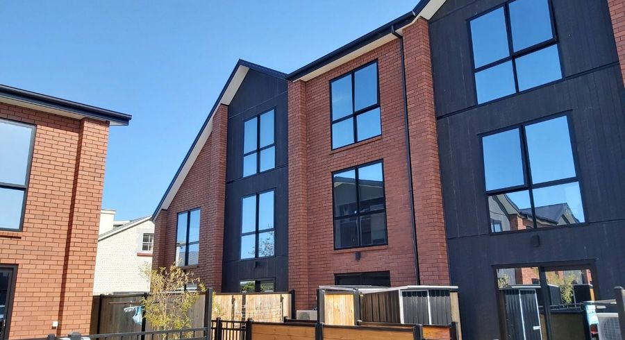  at 2/7 Spencer Street, Addington, Christchurch