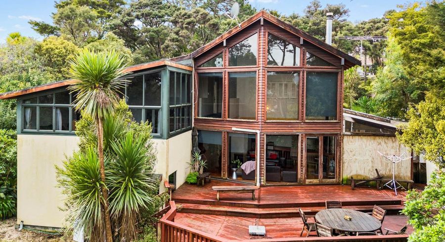  at 6 Remu Place, Greenhithe, North Shore City, Auckland