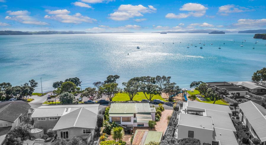  at 21 Gordon Craig Place, Algies Bay, Warkworth