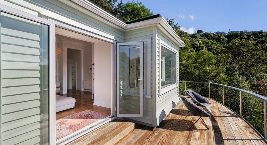  at 13 Laura Avenue, Brooklyn, Wellington