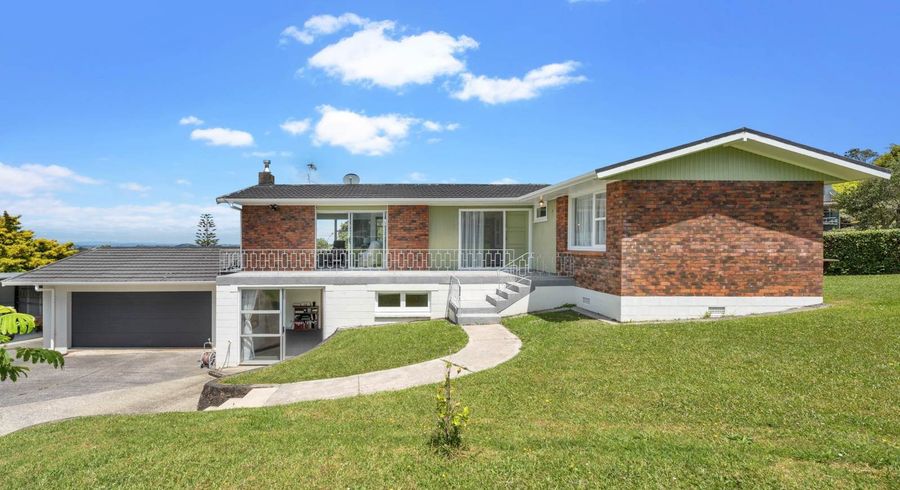  at 11 Marcel Place, Glenfield, Auckland