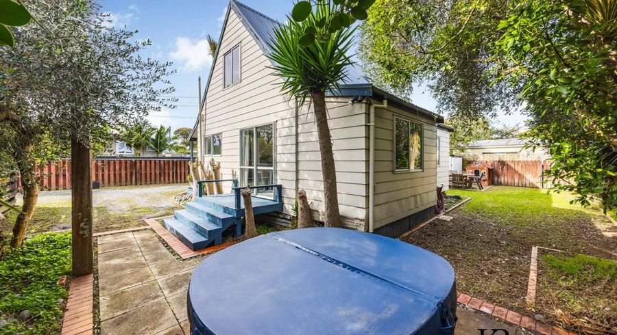  at 2/100 Beach Road, Pahurehure, Papakura, Auckland