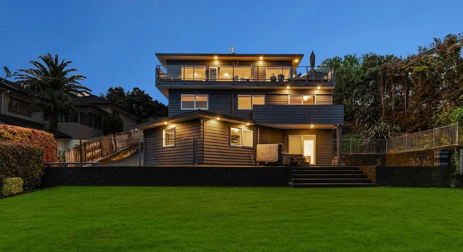  at 286 Whangaparaoa Road, Red Beach, Rodney, Auckland