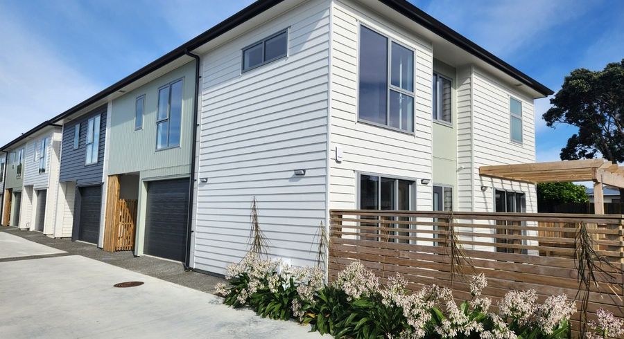 at 3/12 Mana Avenue, Titahi Bay, Porirua, Wellington