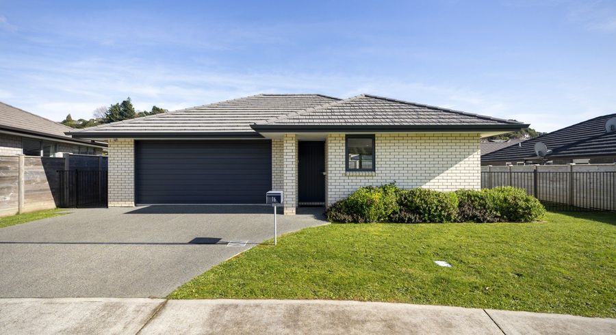  at 16 Tradewinds Drive, Whitby, Porirua