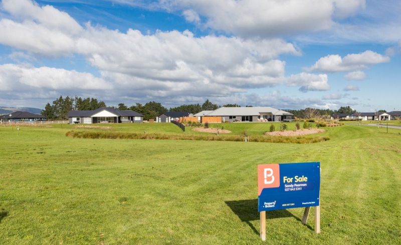  at 4 Colquhoun Way, Kelvin Grove, Palmerston North