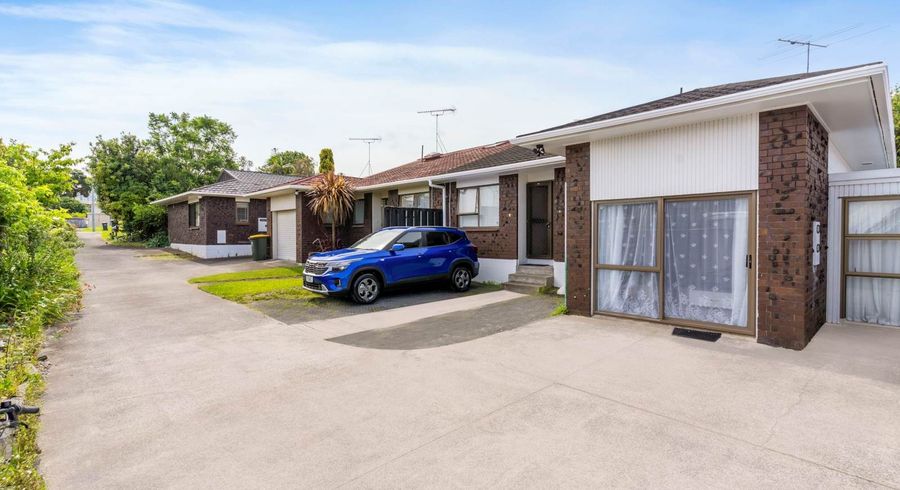  at 2/74 Wellington Street, Howick, Manukau City, Auckland