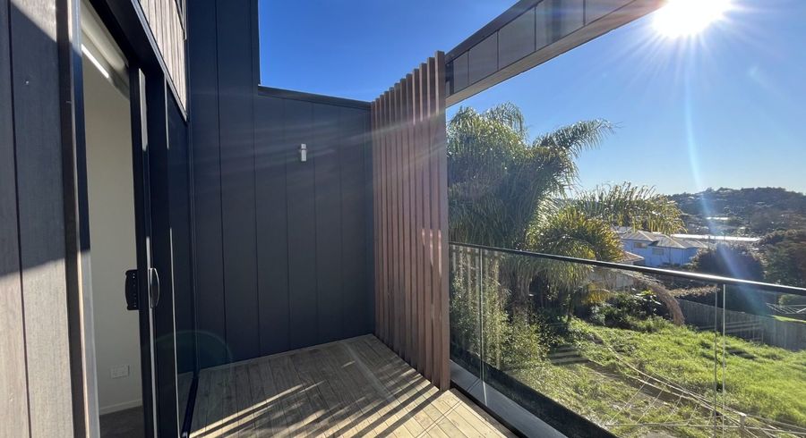  at 7/10 Fairclough Road, Beach Haven, North Shore City, Auckland