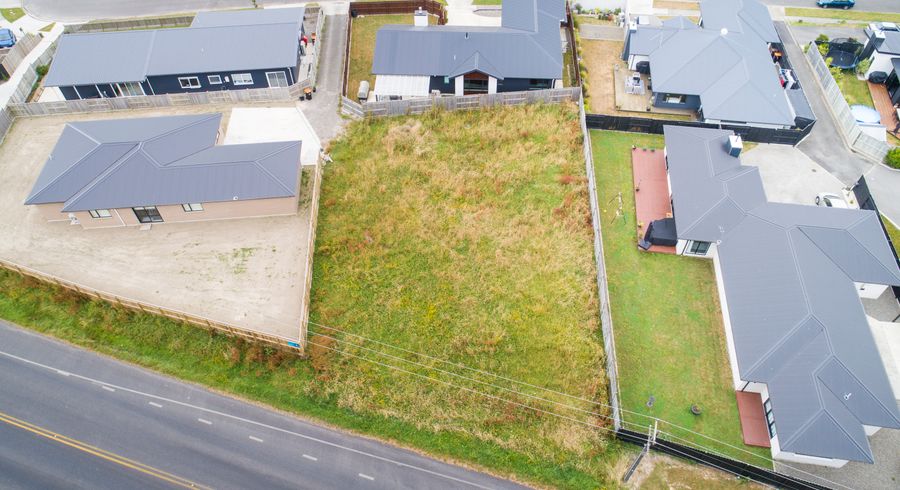  at 27 Coutts Way, Fitzherbert, Palmerston North