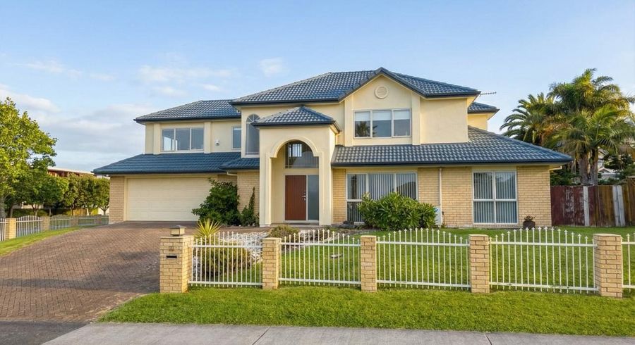  at 2 Corta Bella Place, Golflands, Manukau City, Auckland