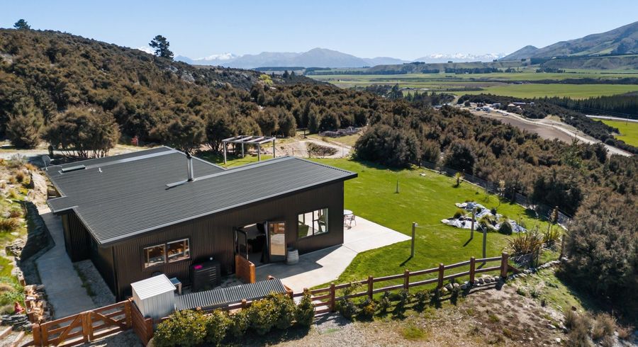  at 60 Pukerangi Drive, Queensberry